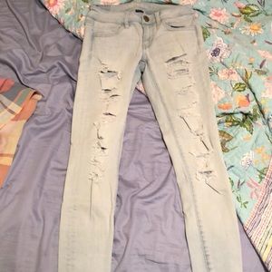 American eagle ripped skinny jeans